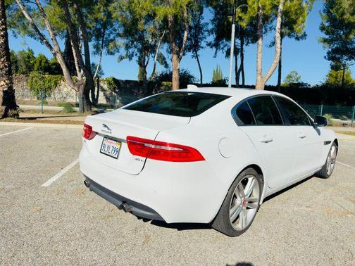 2017 Jaguar XE 35t Prestige