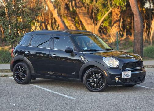 2011 MINI Cooper S Countryman Base