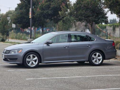 2015 Volkswagen Passat 1.8T Auto SE