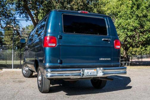 2001 Dodge Ram Wagon 2500