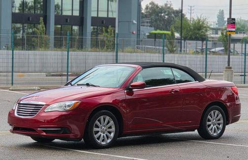 2013 Chrysler 200 Touring