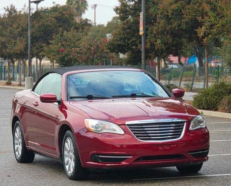 2013 Chrysler 200 Touring