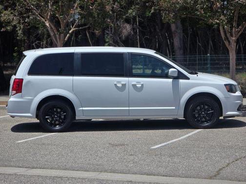 White Knuckle Clearcoat 2019 Dodge Grand Caravan GT