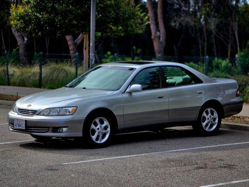 2001 Lexus ES 300 Base