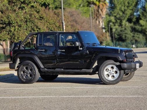 2013 Jeep Wrangler Unlimited Sahara