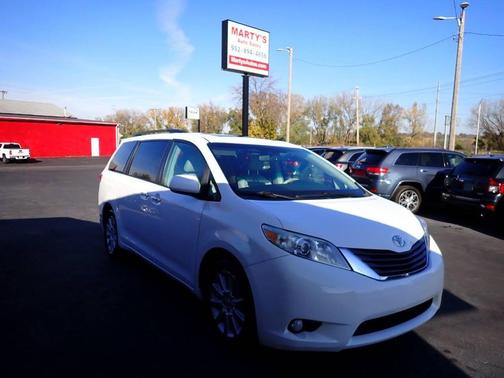 2013 Toyota Sienna XLE
