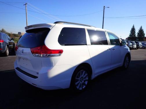 2013 Toyota Sienna XLE