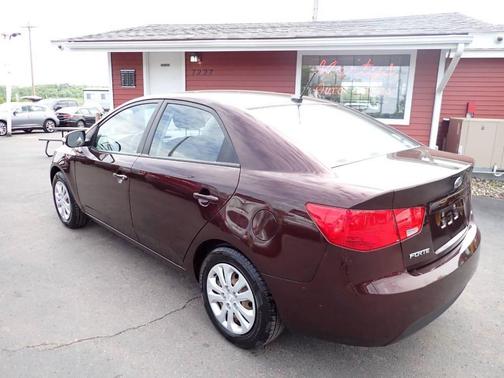 Brown 2010 Kia Forte EX