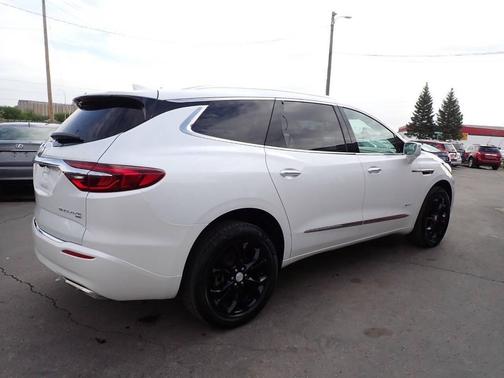 White 2018 Buick Enclave Avenir