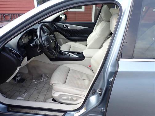 2015 INFINITI Q50 Sport