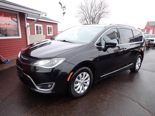 2018 Chrysler Pacifica Touring-L Plus