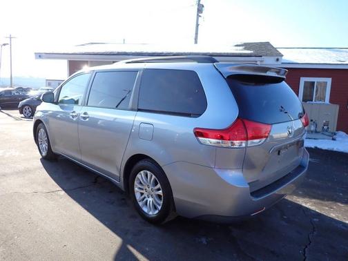2013 Toyota Sienna XLE