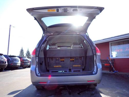 2013 Toyota Sienna XLE