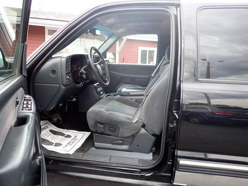 2002 Chevrolet Silverado 2500 LS H/D Crew Cab