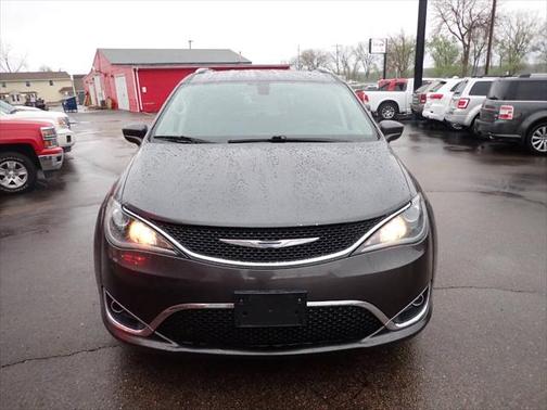 2018 Chrysler Pacifica Touring-L