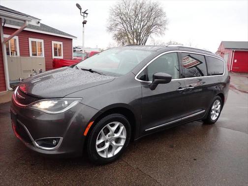 2018 Chrysler Pacifica Touring-L