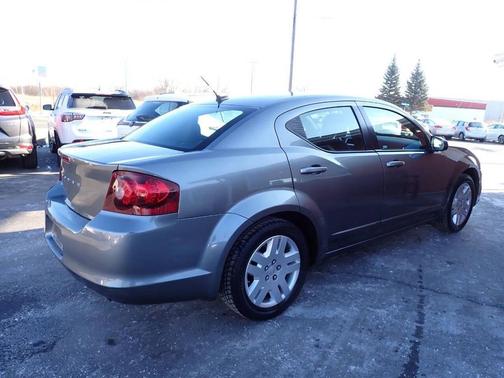 2012 Dodge Avenger SE 4dr Sedan