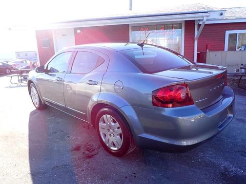 2012 Dodge Avenger SE 4dr Sedan