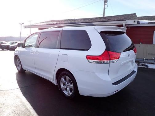 2014 Toyota Sienna LE