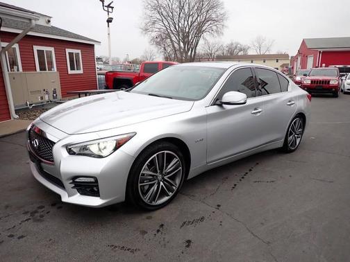 2015 INFINITI Q50 Hybrid Sport