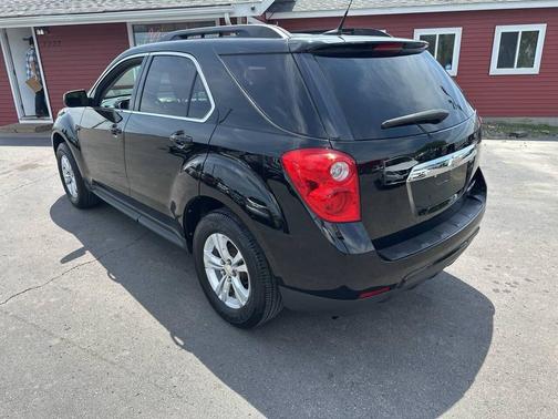 Black 2011 Chevrolet Equinox LT