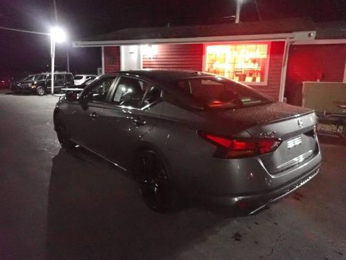 2021 Nissan Altima 2.5 SR 4dr Sedan