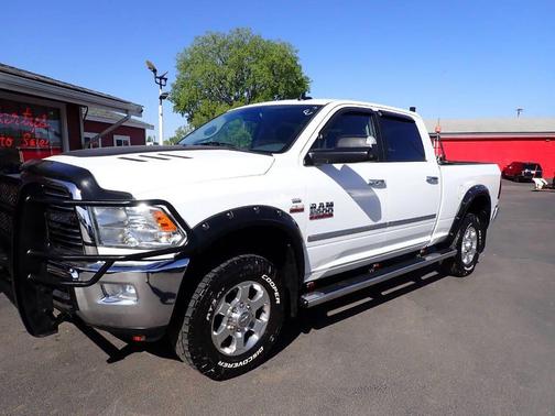 White 2017 RAM 2500 Big Horn 4x4 4dr Crew Cab 6.3 ft. SB Pickup