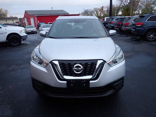 2020 Nissan Kicks SV