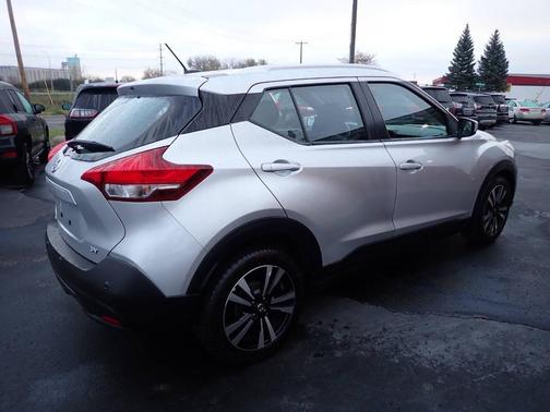 2020 Nissan Kicks SV