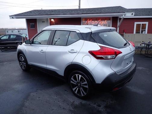 2020 Nissan Kicks SV