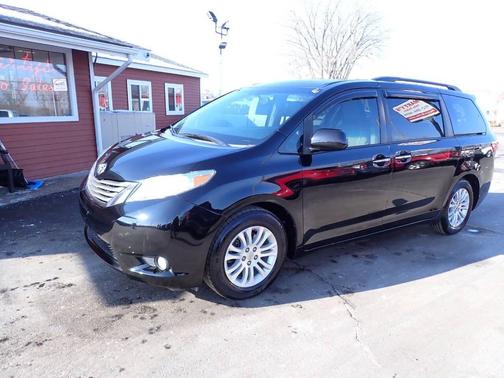 2016 Toyota Sienna XLE