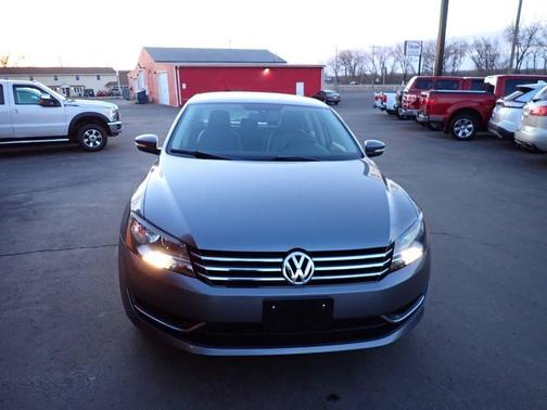 2014 Volkswagen Passat 1.8T Auto SE
