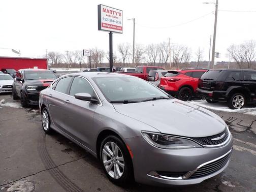 2016 Chrysler 200 Limited