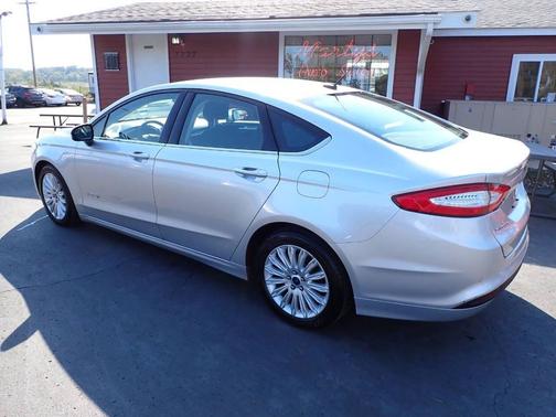 2014 Ford Fusion Hybrid SE