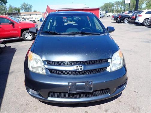 2006 Scion xA Base 4dr Hatchback w/Manual