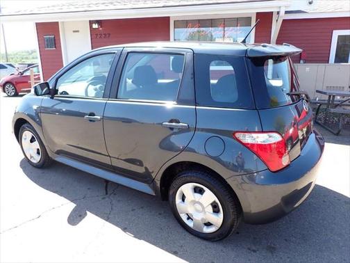 2006 Scion xA Base 4dr Hatchback w/Manual