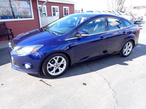 Blue 2012 Ford Focus SEL