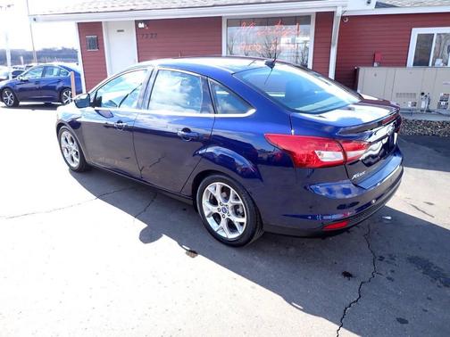 Blue 2012 Ford Focus SEL