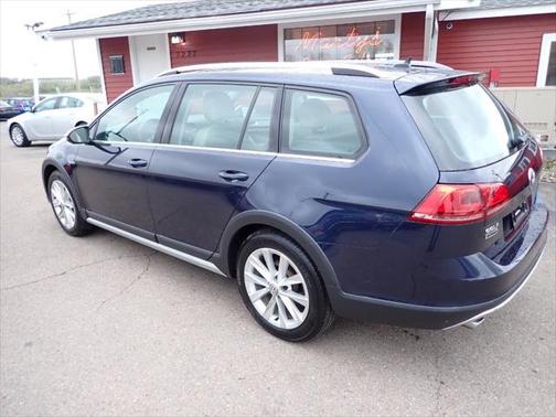 2017 Volkswagen Golf Alltrack TSI S