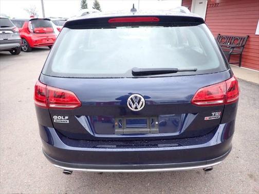 2017 Volkswagen Golf Alltrack TSI S
