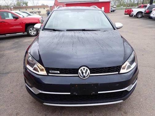 2017 Volkswagen Golf Alltrack TSI S