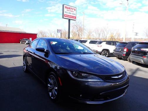 2016 Chrysler 200 S