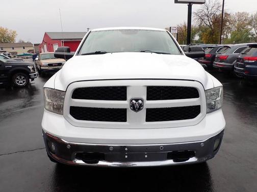 2016 RAM 1500 SLT