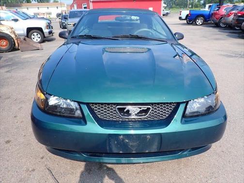 2000 Ford Mustang Base