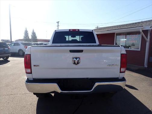 2016 RAM 2500 SLT 4x4 4dr Crew Cab 6.3 ft. SB Pickup