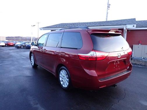 2015 Toyota Sienna XLE