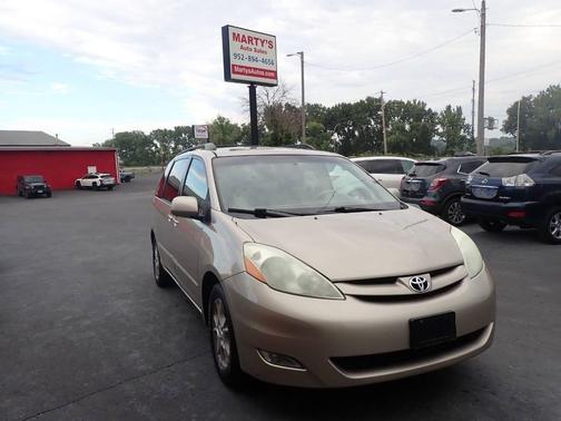 2006 Toyota Sienna XLE