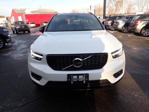 2020 Volvo XC40 T5 R-Design