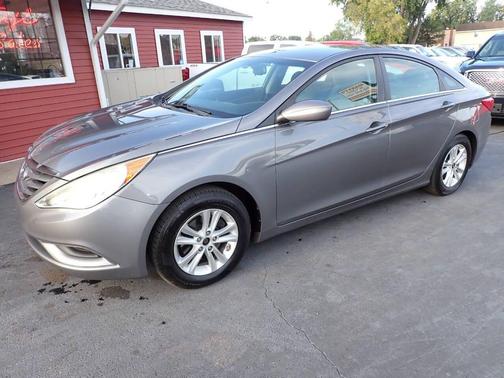 2012 Hyundai SONATA GLS