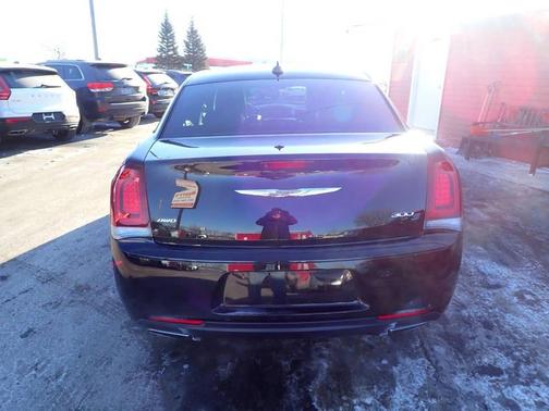 2017 Chrysler 300 S